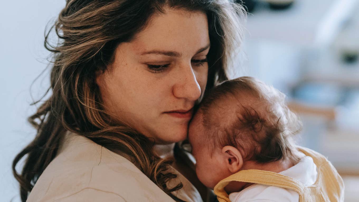 i-love-my-kids-so-much-but-theres-something-about-motherhood-that-really-caught-me-off-guard_69cbbff9d0902