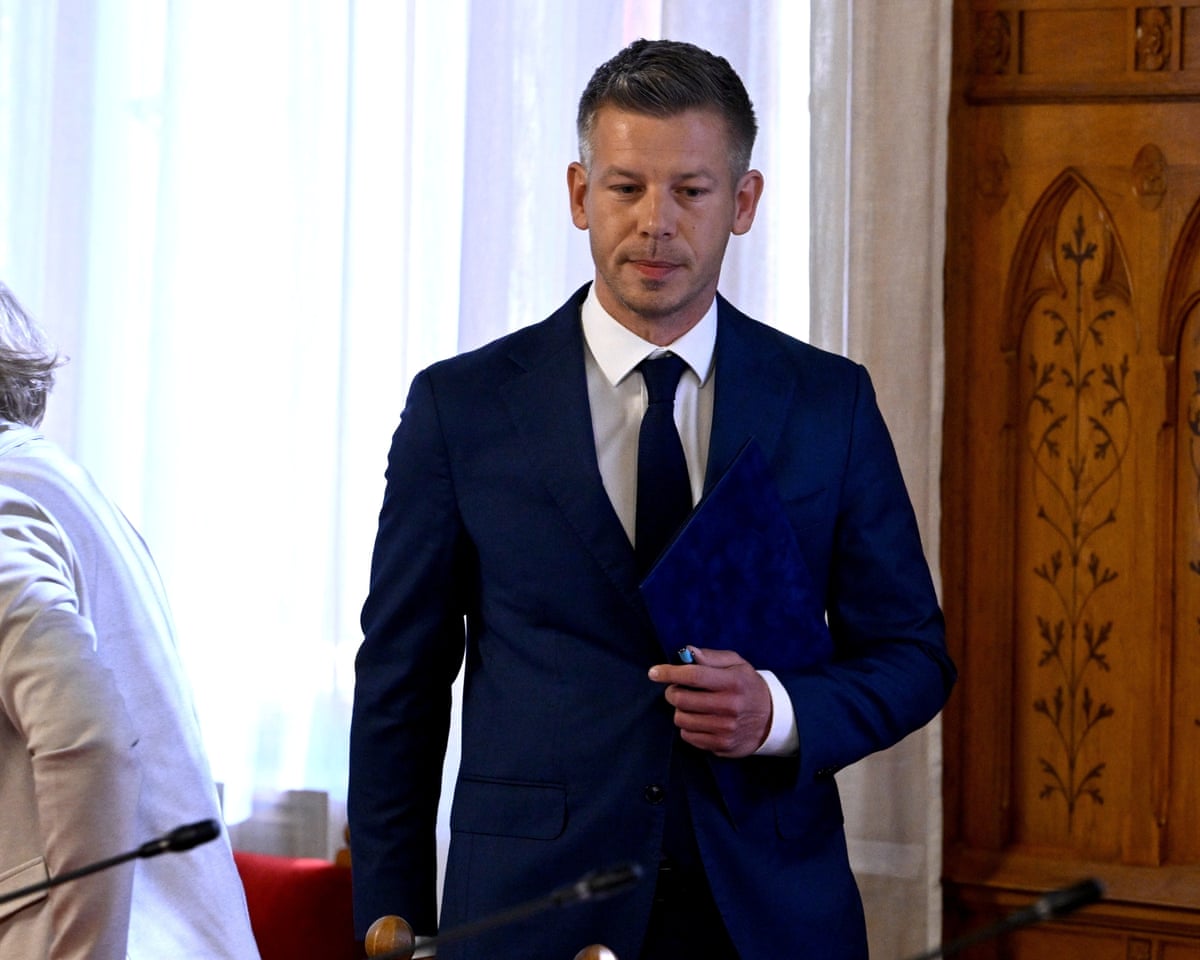 eu-officials-arrive-in-hungary-for-high-stakes-talks-with-magyars-government_69e235f7cd80f