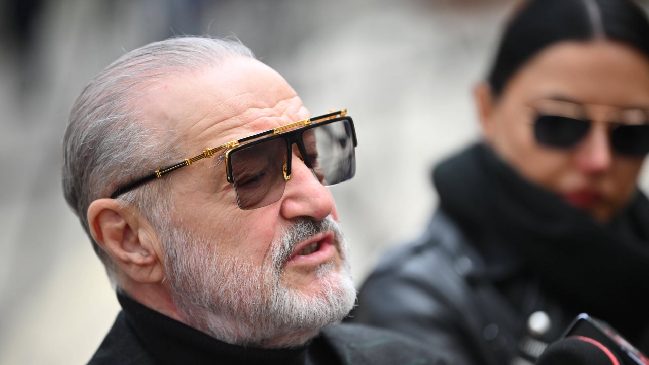 video-exclusiv-asa-cred-eu-un-fotbalist-de-legenda-i-a-transmis-lui-gigi-becali-cine-este-antrenorul-perfect-pentru-fcsb_69ea8c1df1602