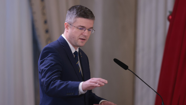 irineu-darau-avertizeaza-asupra-folosirii-haotice-a-ai-in-administratie-vom-digitaliza-pur-si-simplu-birocratia_6a02fd79f343a