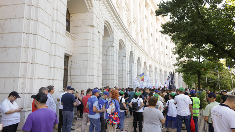 angajatii-din-sistemul-fiscal-continua-protestele-fata-de-noua-lege-a-salarizarii-care-sunt-nemultumirile_6a1ea842bd2b8