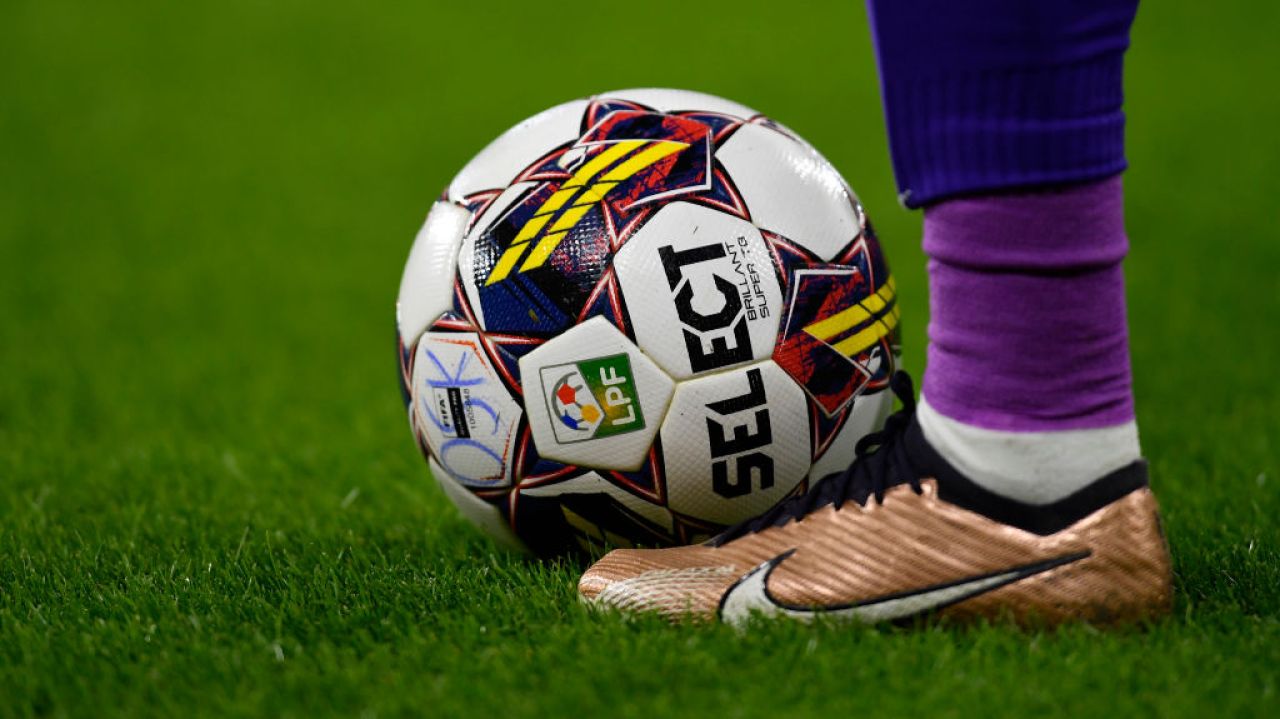 exclusiv-a-exclus-o-pe-universitatea-craiova-si-a-numit-favoritele-din-viitorul-sezon-de-superliga-capata-contur_6a35b1a8b755e