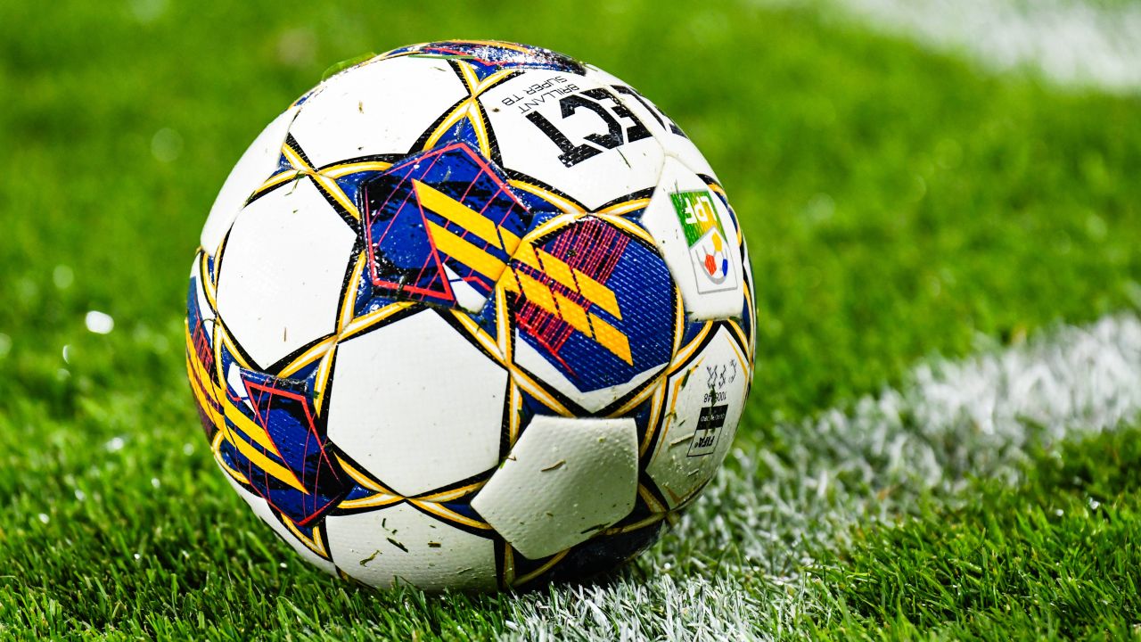 oficial-spectacol-pe-piata-transferurilor-din-romania-clubul-a-realizat-11-transferuri-si-le-a-prezentat-oficial_6a3adb8c91bc5