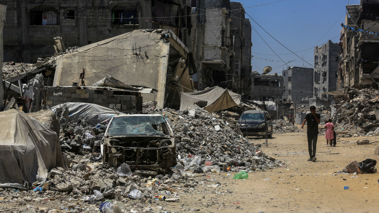 cel-putin-opt-morti-in-gaza-in-urma-unei-lovituri-israeliene-oamenii-participau-la-o-inmormantare-ce-spune-armata-israeliana_6a5b6b58ab933