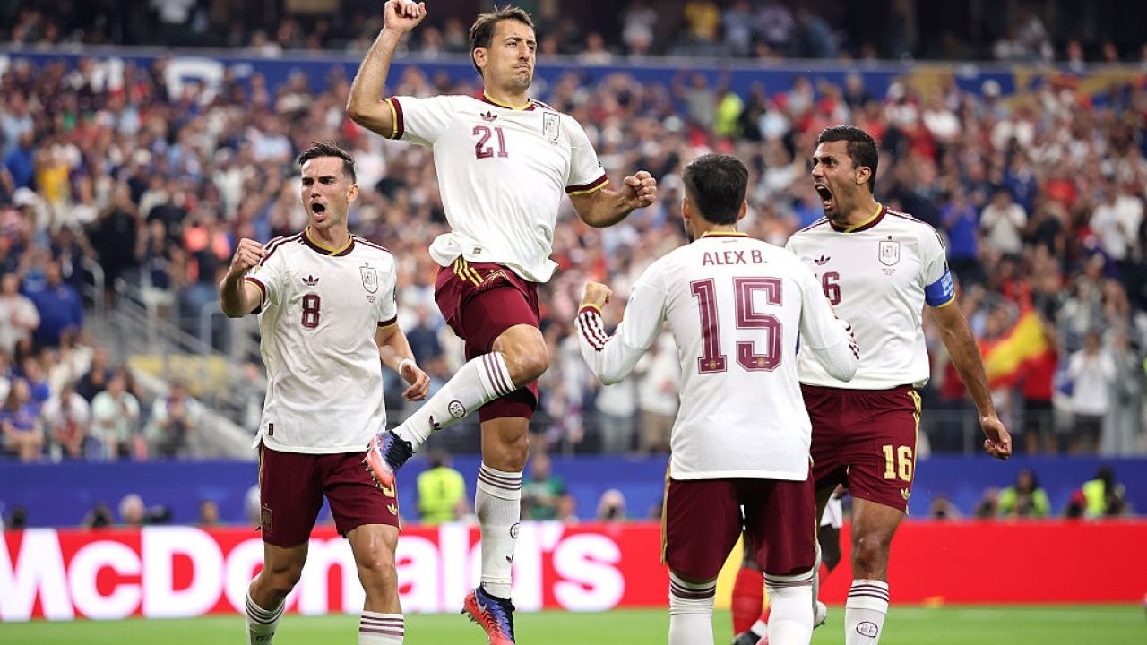 foto-franta-spania-0-2-ibericii-s-au-calificat-in-finala-campionatului-mondial_6a56a71e70dee
