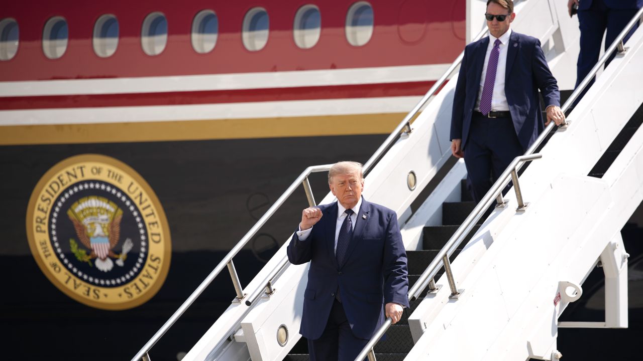 haos-la-finala-cupei-mondiale-ce-s-a-intamplat-dupa-sosirea-lui-donald-trump_6a5d22920617e