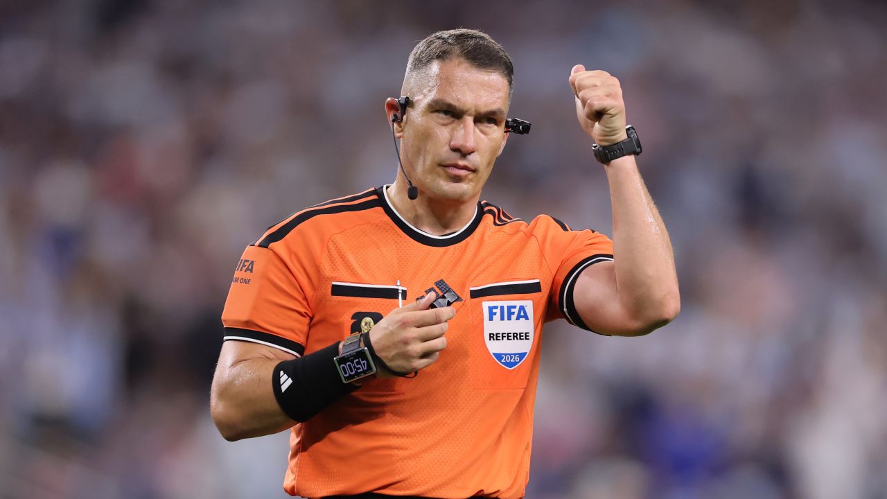 video-direct-din-sua-istvan-kovacs-a-transmis-un-mesaj-fifa-a-anuntat-arbitrul-pentru-prima-semifinala-de-la-cm-2026_6a5474e1cbe4a
