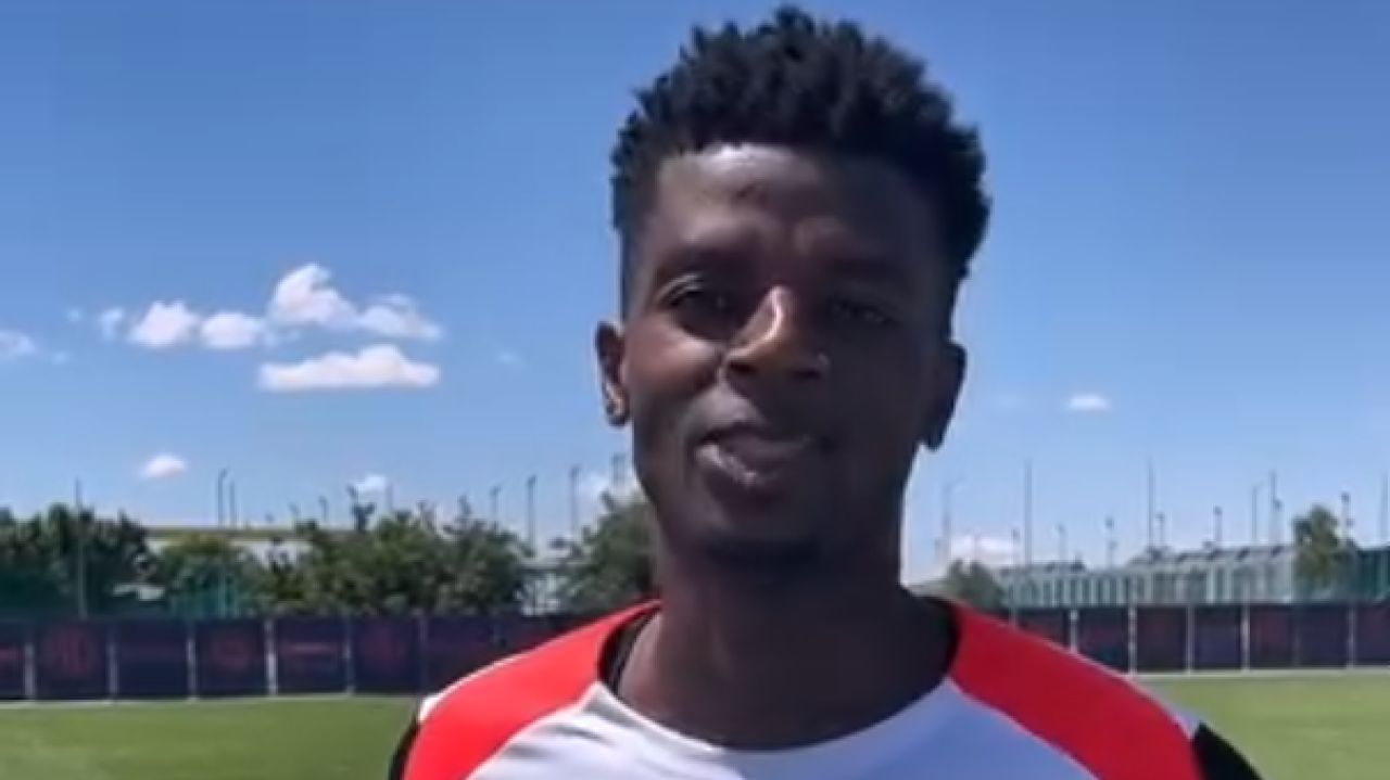 video-eddy-gnahore-s-a-sfatuit-cu-un-fost-dinamovist-inainte-de-transferul-la-fcsb-a-fost-primul_6a5652f049da6