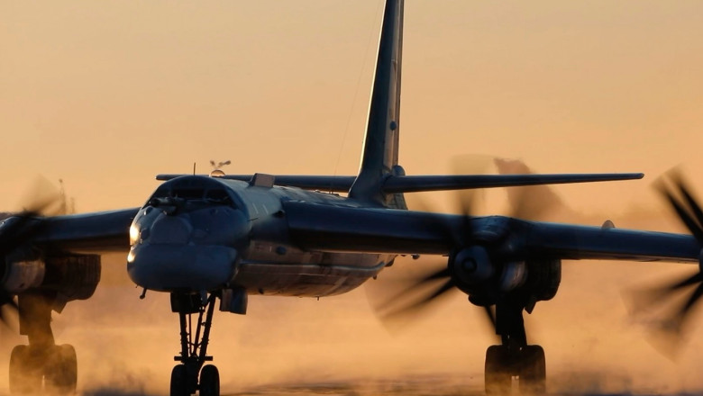 video-imaginile-din-satelit-confirma-distrugerea-unui-bombardier-rus-tu-95-in-urma-unui-atac-ucrainean_6a5ddab84accb